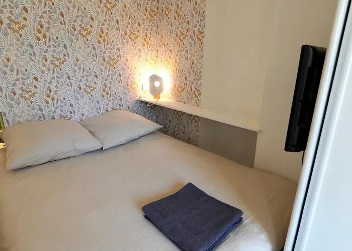 Apartment 11 Chic Sunny Flat At Montorgeuil